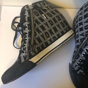 DKNY Women's Grommet Zip-Token Wedge Sneakers